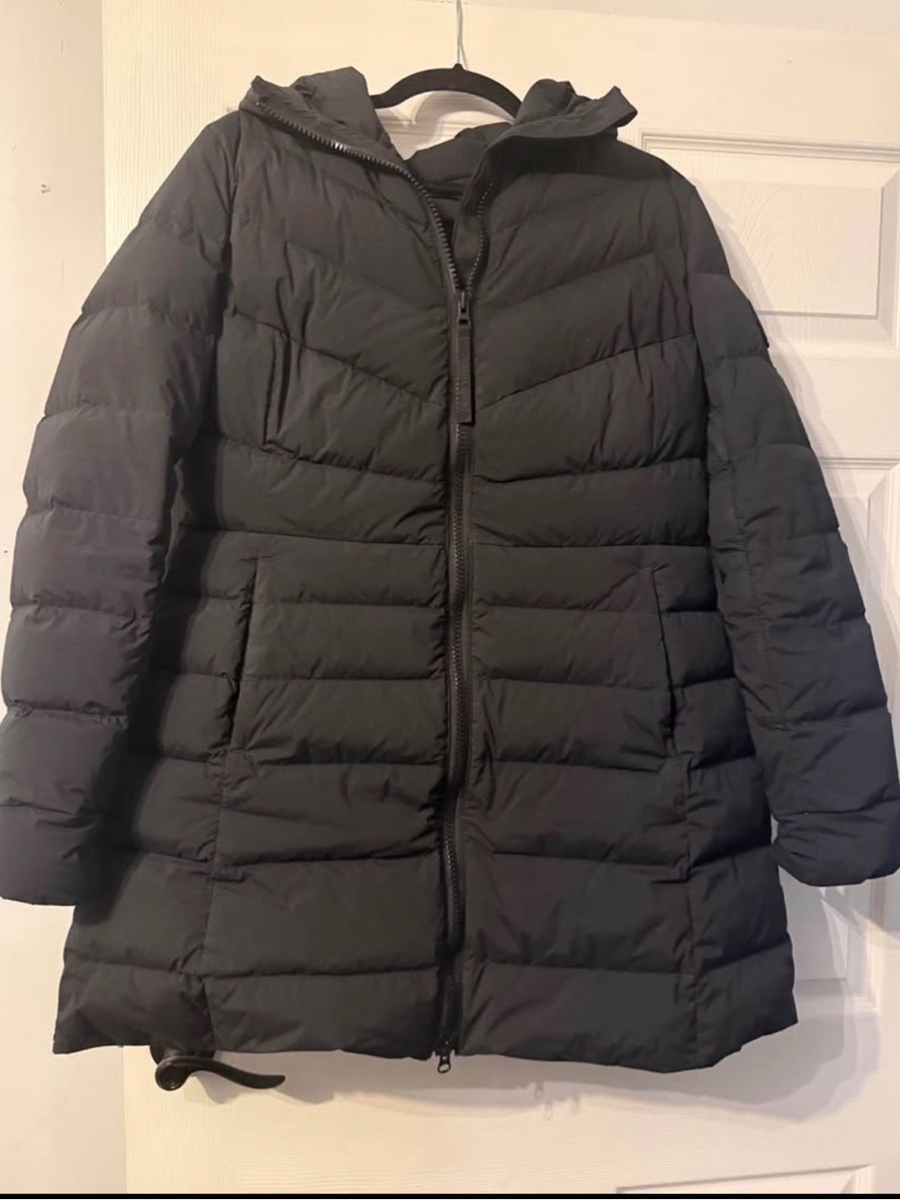 Canada Goose Women's Black Quilted Down Puffer with Hood